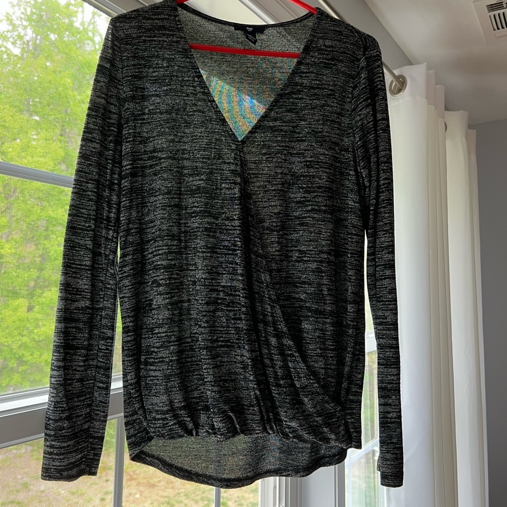 GAP Cross Over Long Sleeve Tee